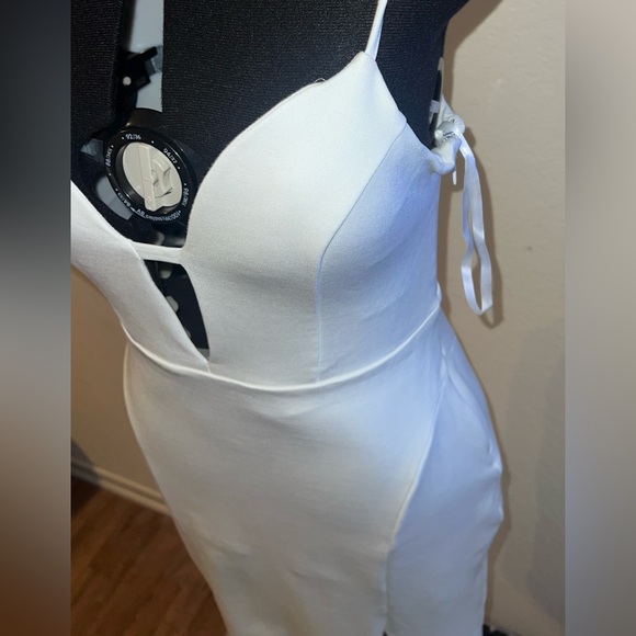 Bebe. Dress - Picture 6 of 15